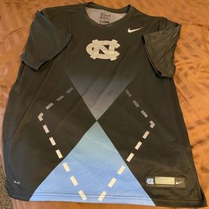 UNC Nike Dri-fit Short Sleeve